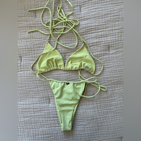 Heart of Sun Swim Swept Away S/M bikini set in Voltage Highlighter Lime swimsuit - Picture 7 of 12